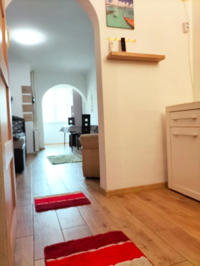 Regy Apartment Орадеа Екстериор снимка