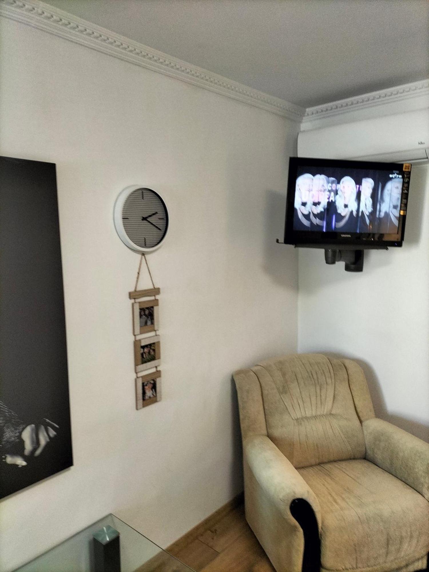 Regy Apartment Орадеа Екстериор снимка